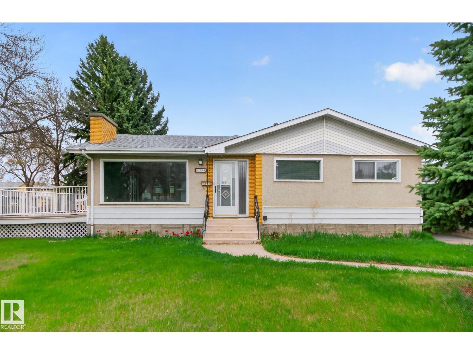 MLS® listing #29765575 for sale located at 11901 42 ST NW