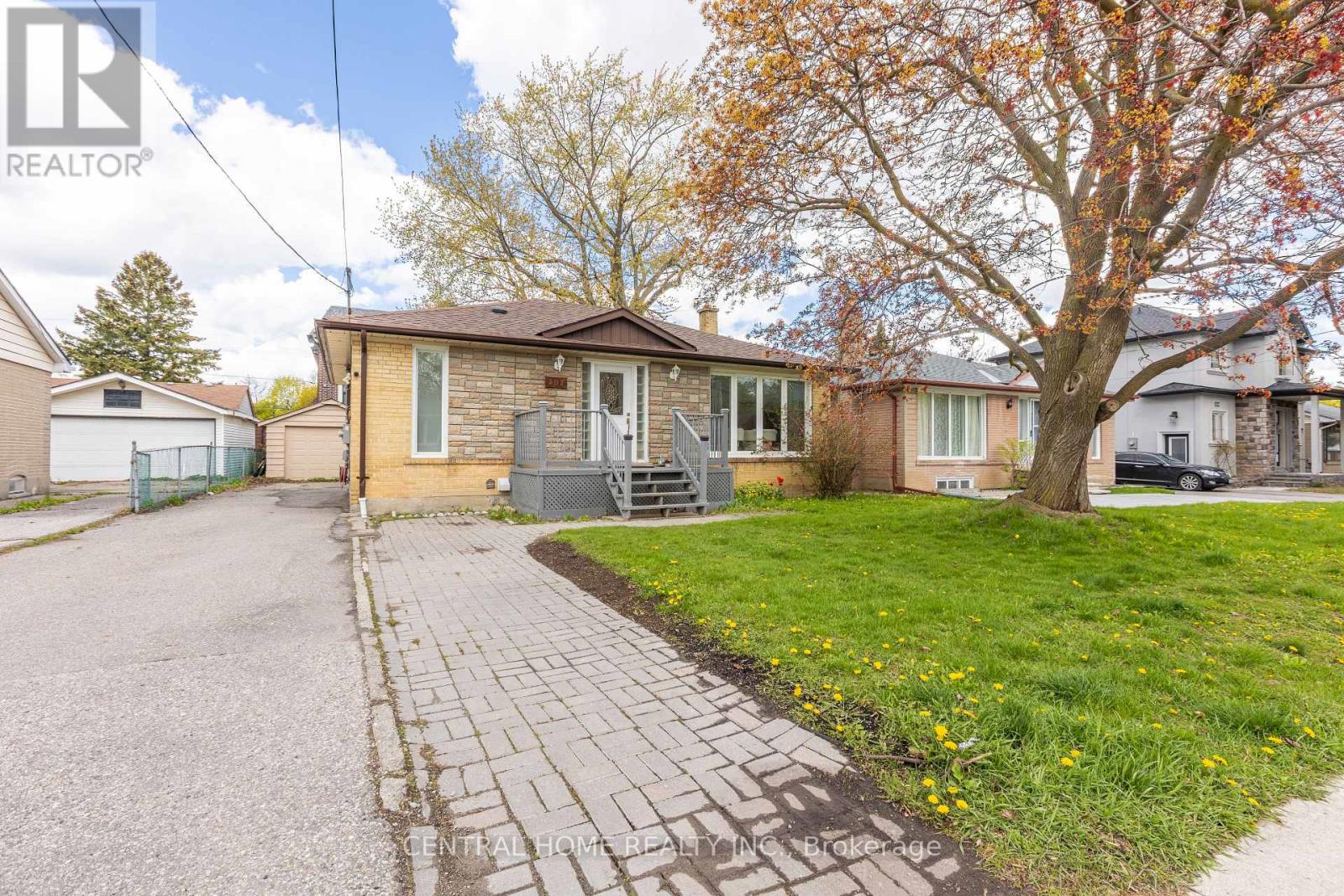 MLS® listing #29765590 for sale located at 307 BOISDALE AVENUE