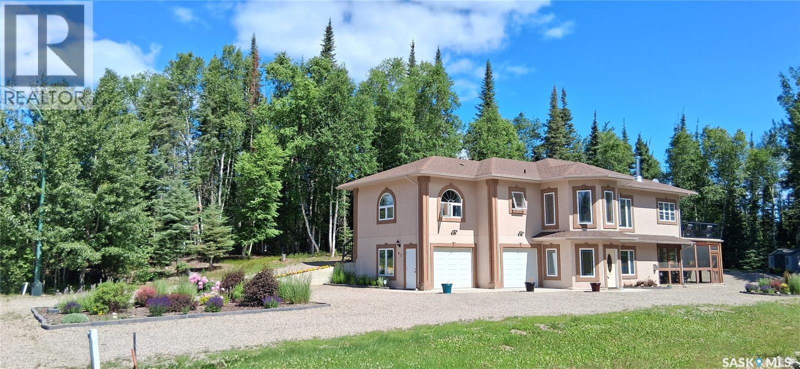 MLS® listing #29765627 for sale located at 82 Estates DRIVE