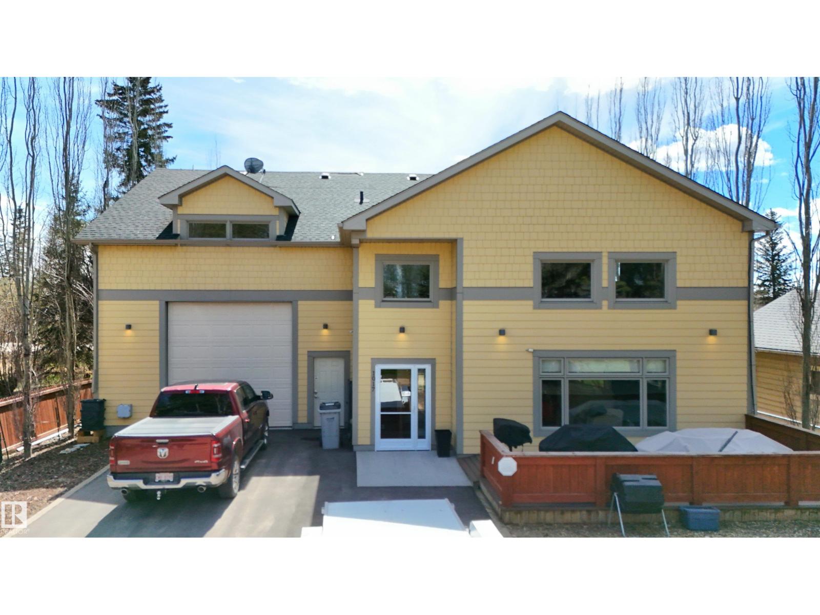 MLS® listing #29765756 for sale located at 1017-2ave Mameo BE