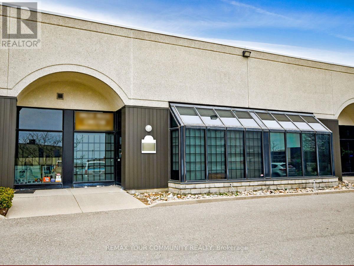 MLS® listing #29766346 for sale located at 3 - 800 PETROLIA ROAD