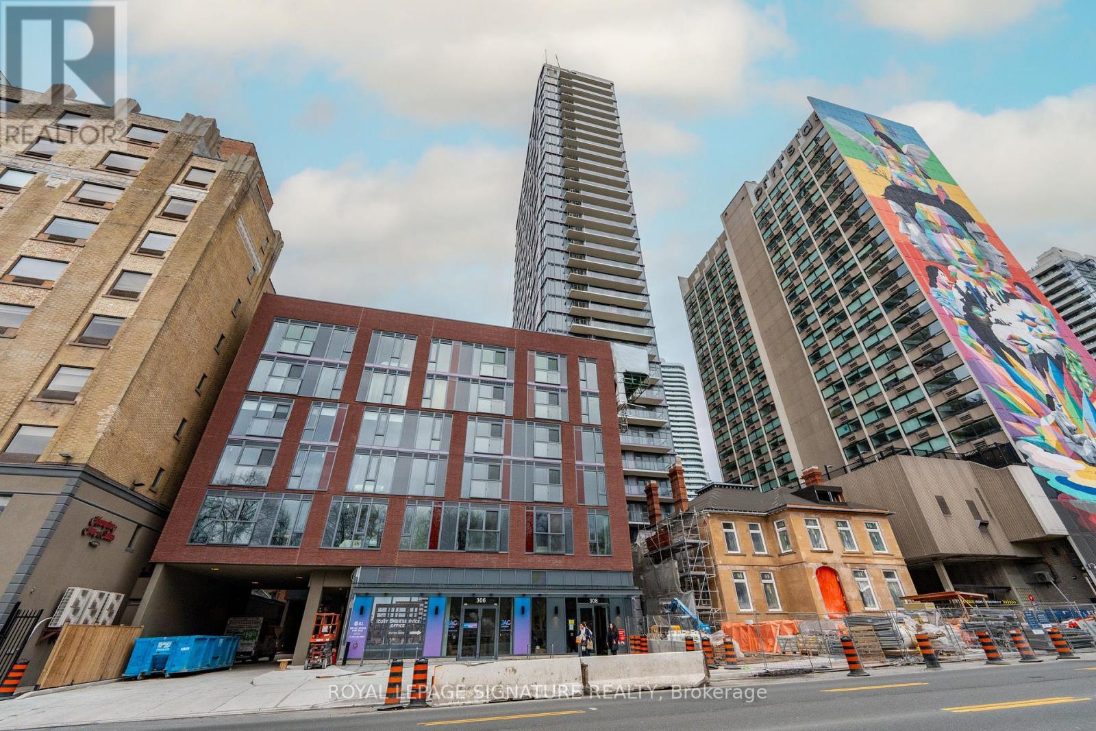 MLS® listing #29766383 for sale located at 1304 - 308 JARVIS STREET