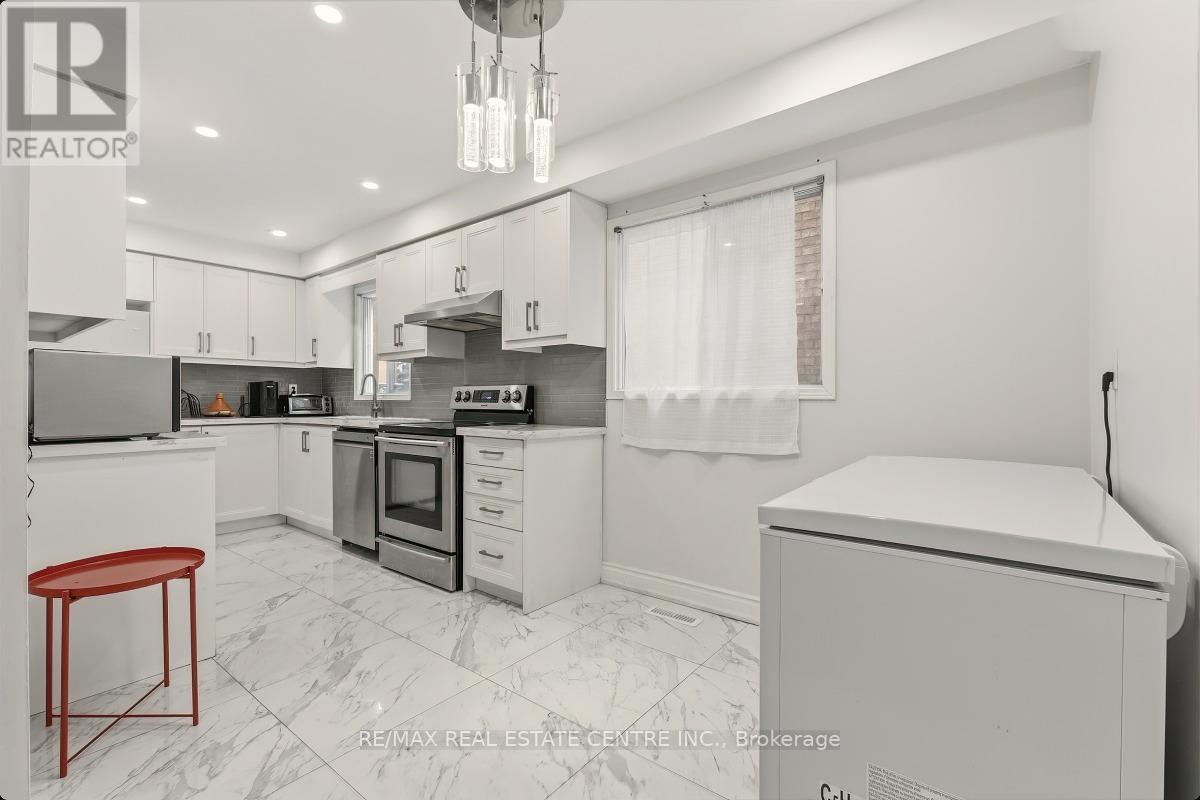 MLS® listing #29766415 for sale located at 5013 NORTHERN NIGHT CIRCLE