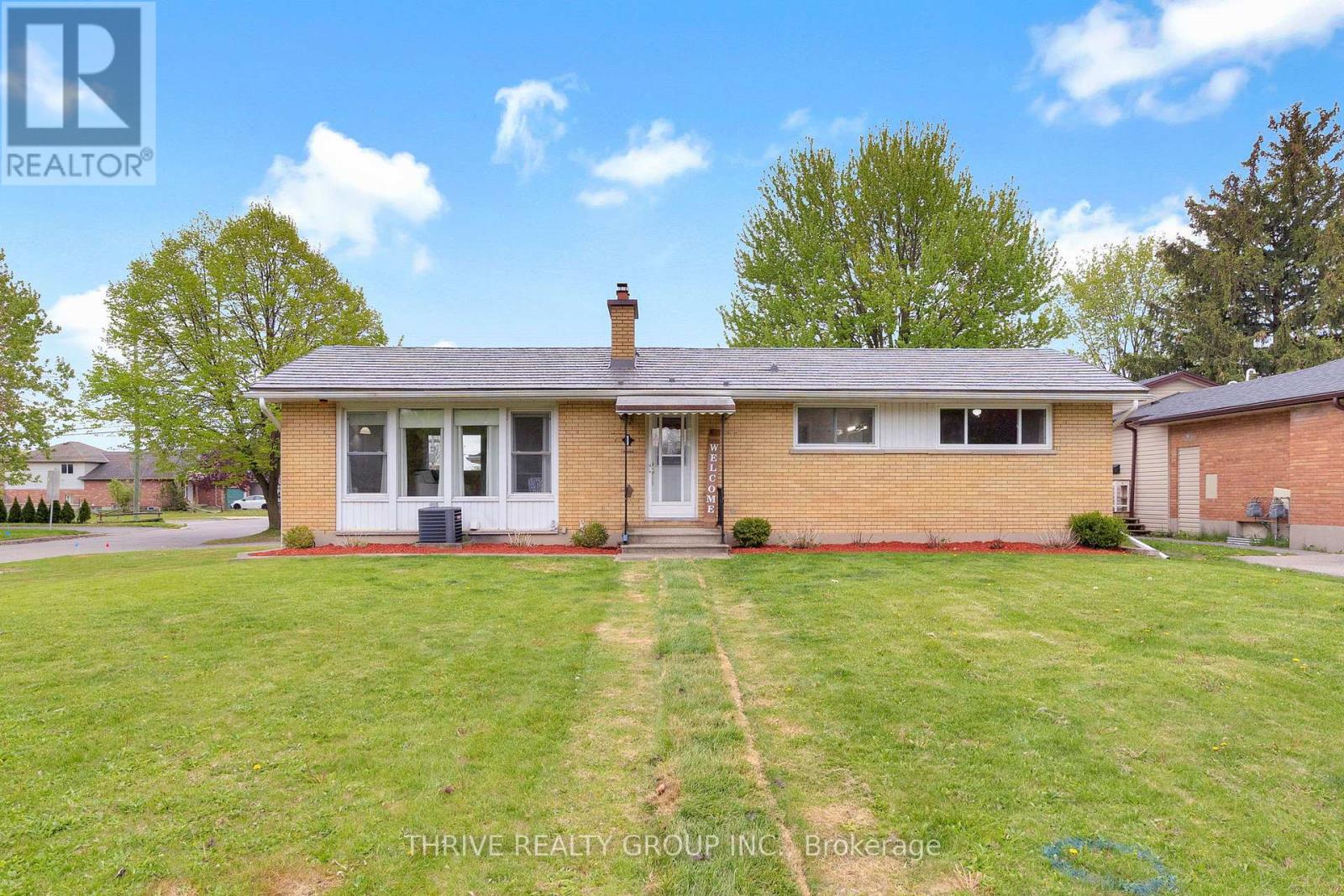 MLS® listing #29766435 for sale located at 1 GOLDWICK CRESCENT