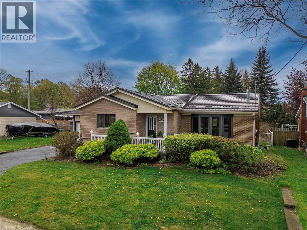 MLS® listing #29766510 for sale located at 149 TRAFALGAR Avenue