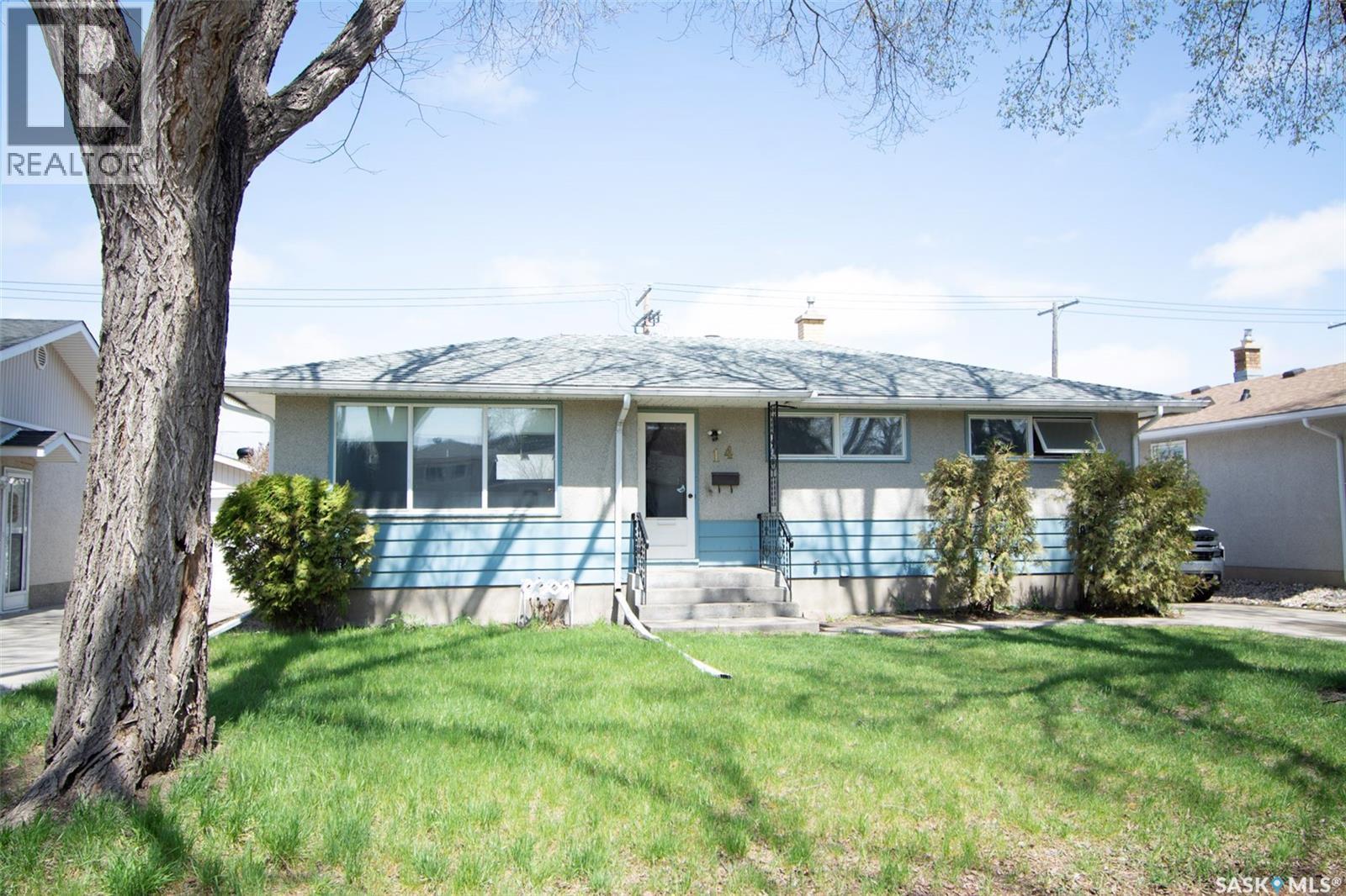 MLS® listing #29767088 for sale located at 14 Woodward AVENUE