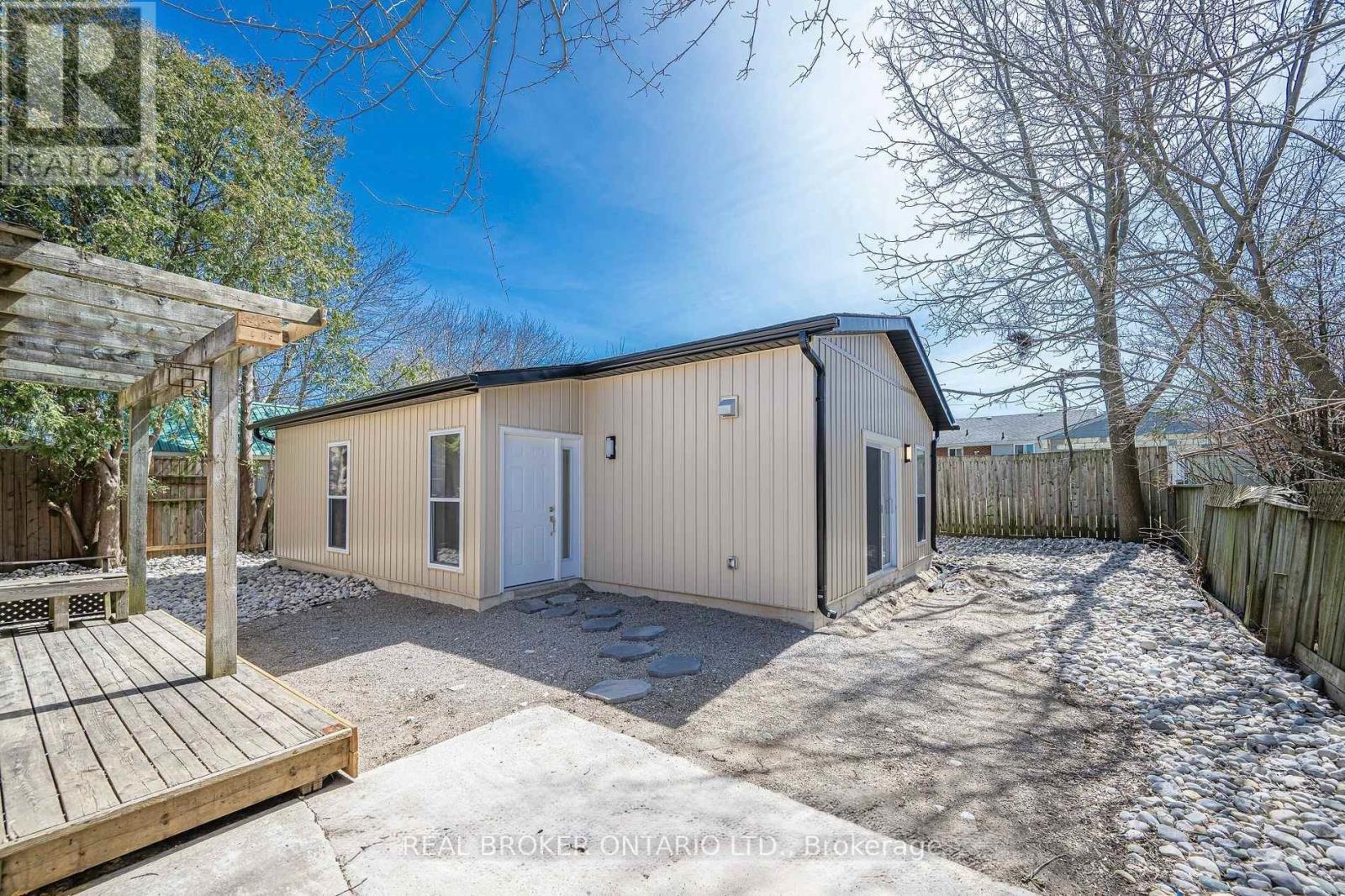 MLS® listing #29767090 for sale located at 685 FREDERICK STREET