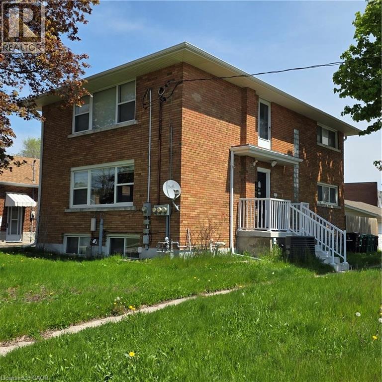 MLS® listing #29767101 for sale located at 112 HEIMAN Street Unit# 3
