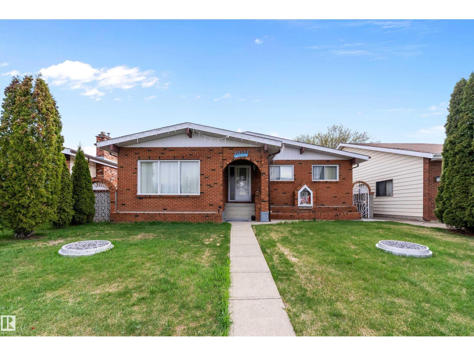 MLS® listing #29767361 for sale located at 15907 101 ST NW