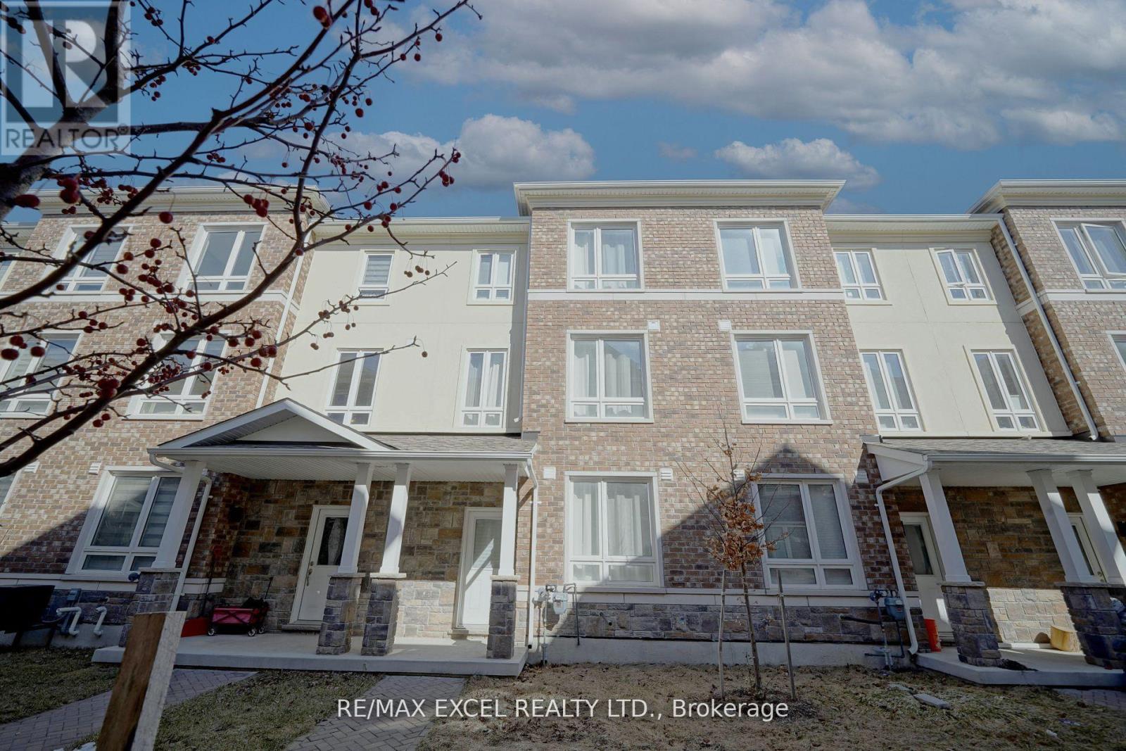 MLS® listing #29767840 for sale located at 11 CHICAGO LANE