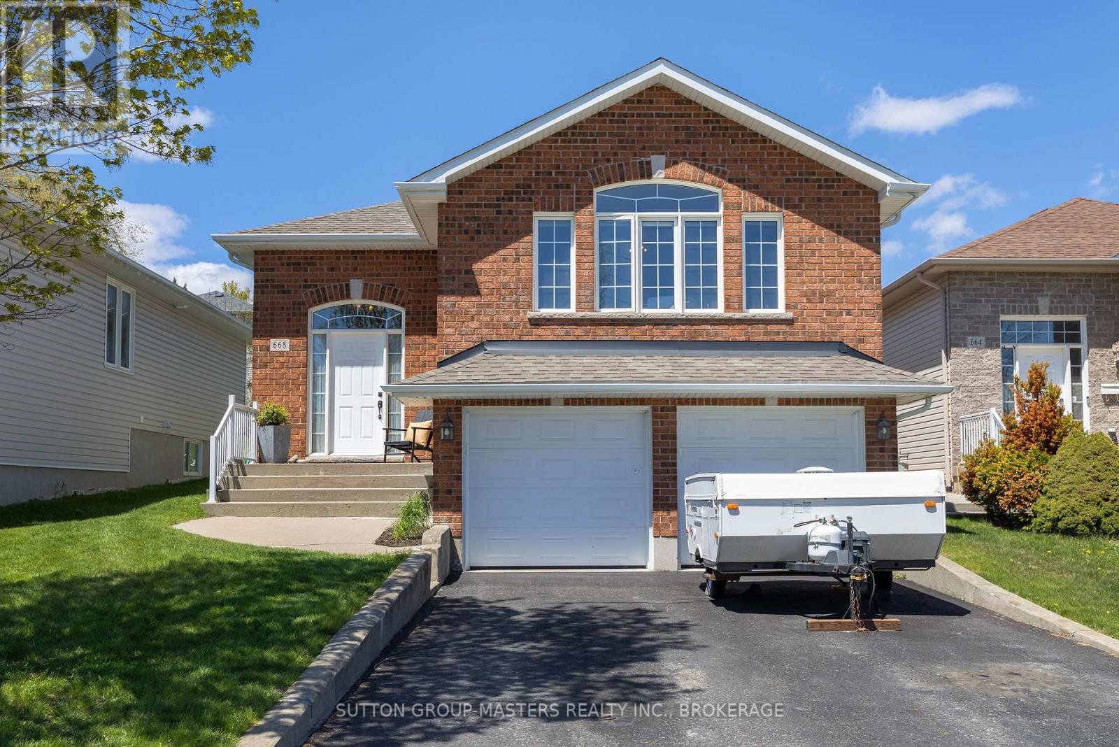 MLS® listing #29767898 for sale located at 668 MELROSE STREET