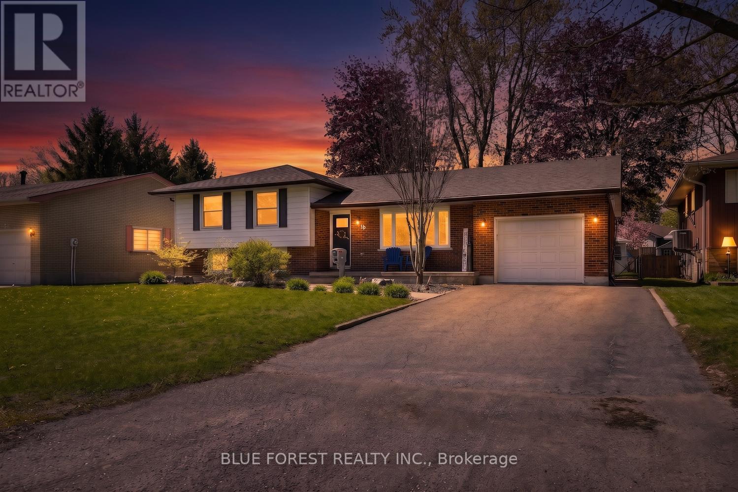 MLS® listing #29768050 for sale located at 16 DELL DRIVE