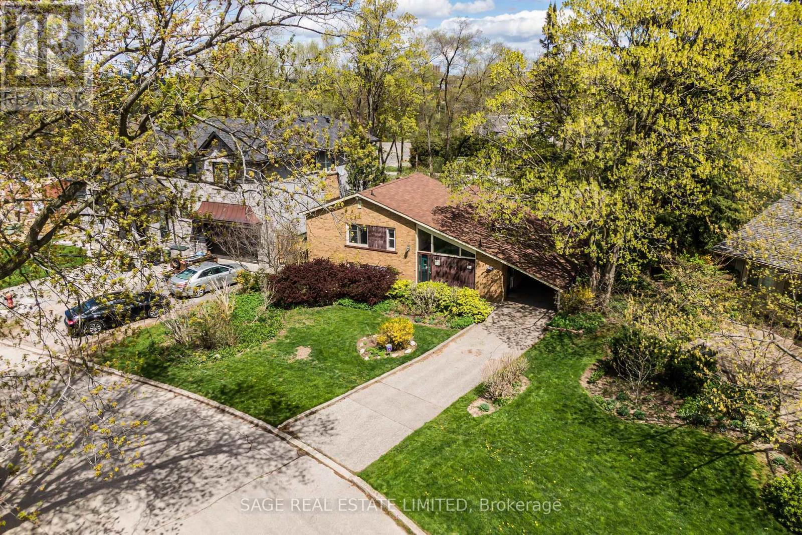 MLS® listing #29768093 for sale located at 56 GRANGEMILL CRESCENT
