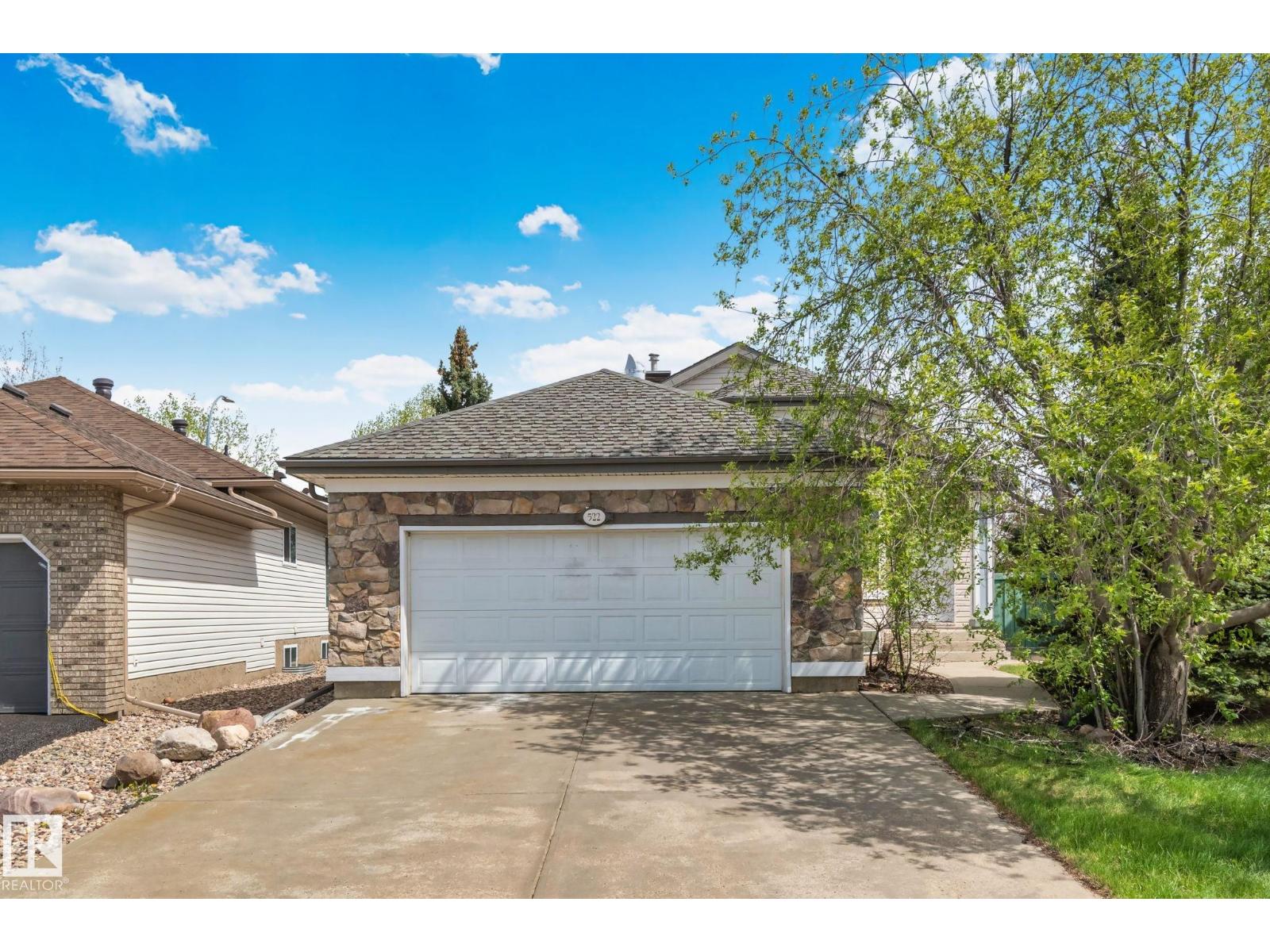 MLS® listing #29769722 for sale located at 522 HUNTERS WY NW