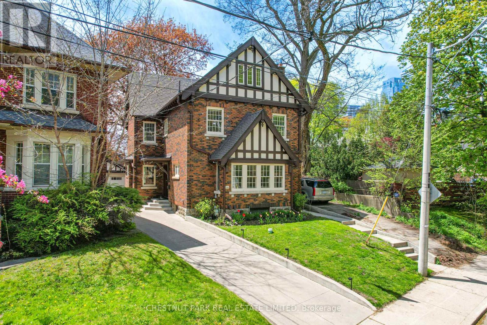 MLS® listing #29769772 for sale located at 14 SERVINGTON CRESCENT