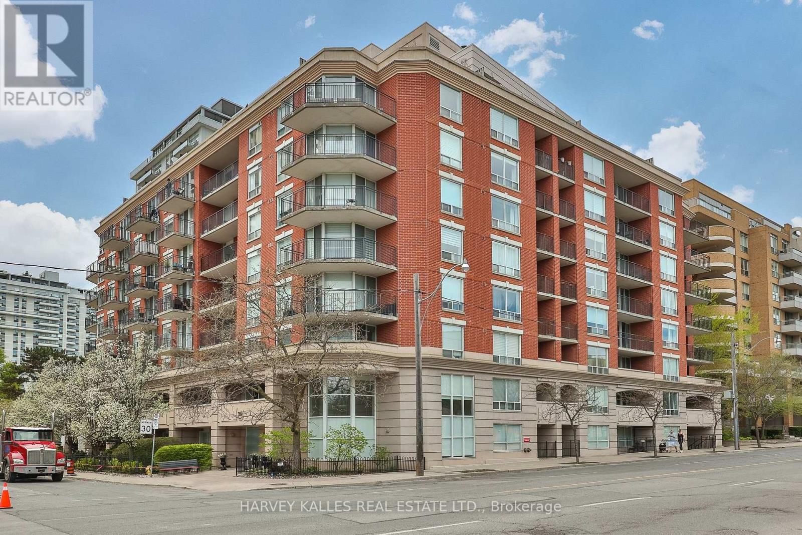 MLS® listing #29770069 for sale located at 612 - 300 BALLIOL STREET