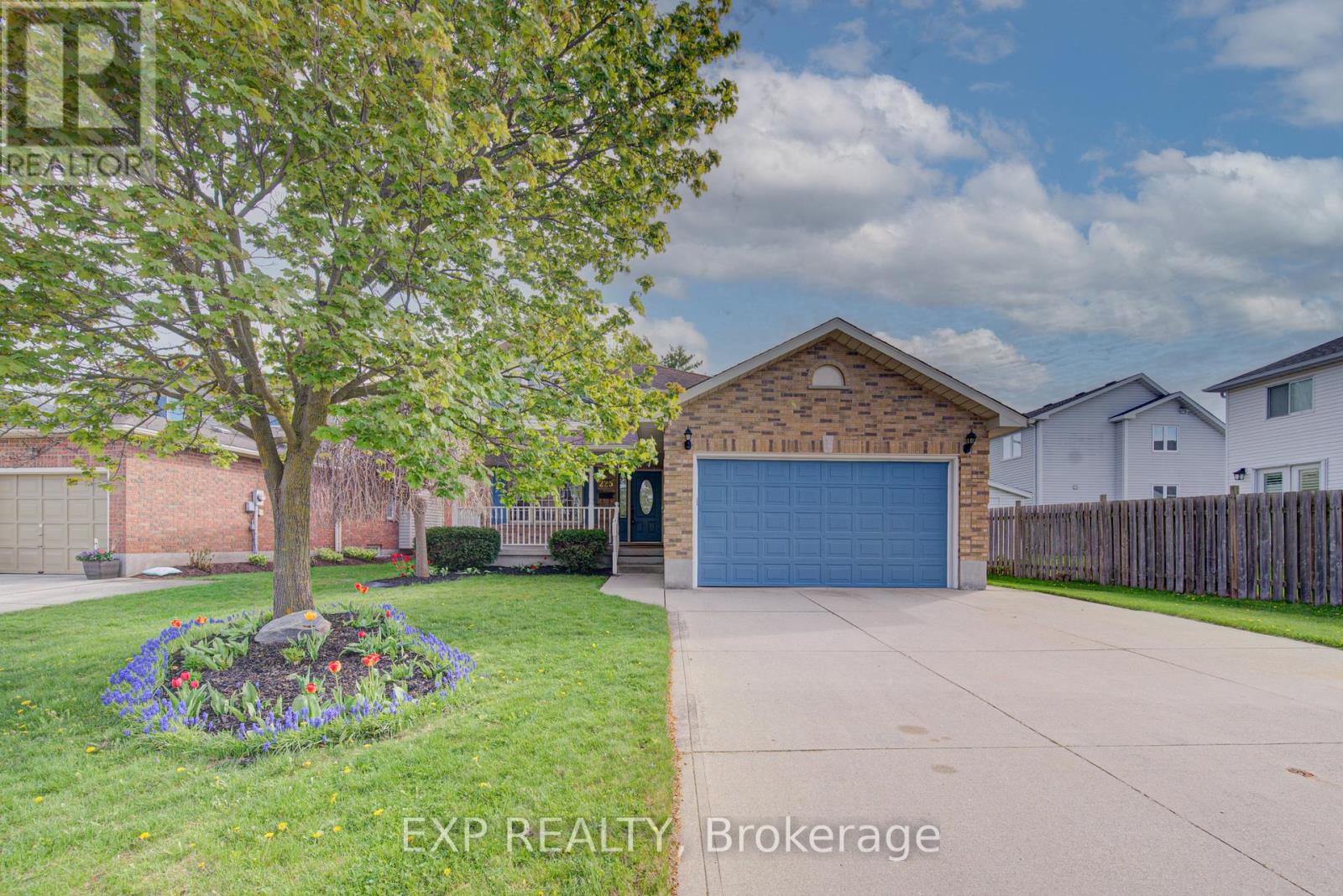 MLS® listing #29770316 for sale located at 225 DARTMOOR CRESCENT