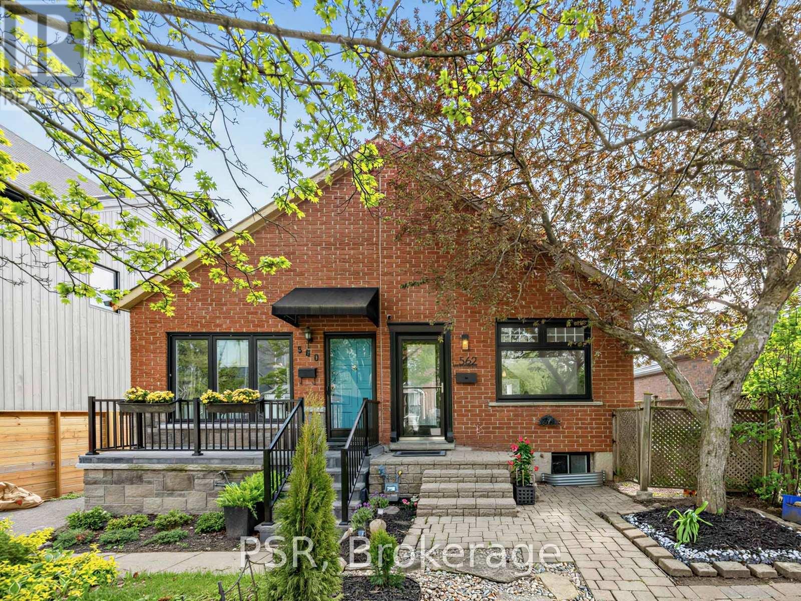 MLS® listing #29770439 for sale located at 562 ARLINGTON AVENUE