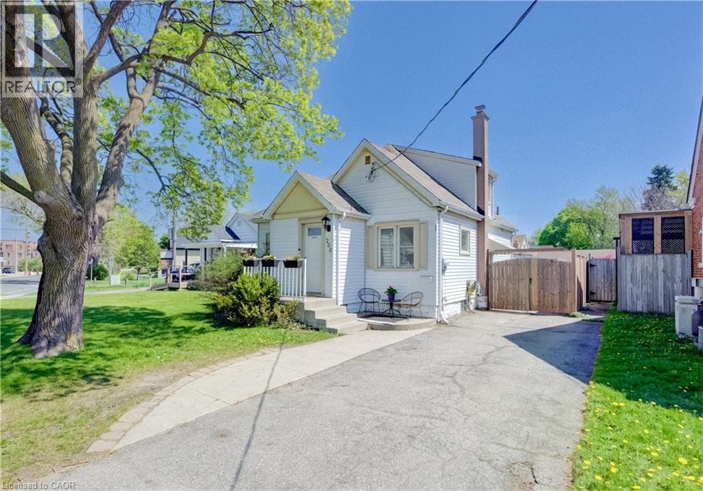 MLS® listing #29770789 for sale located at 290 LANCASTER Street W