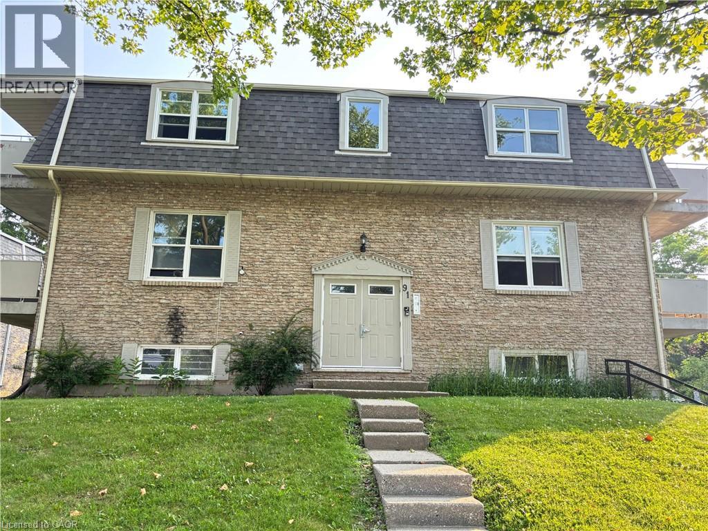 MLS® listing #29772286 for sale located at 91 WESTMOUNT Road Unit# 3