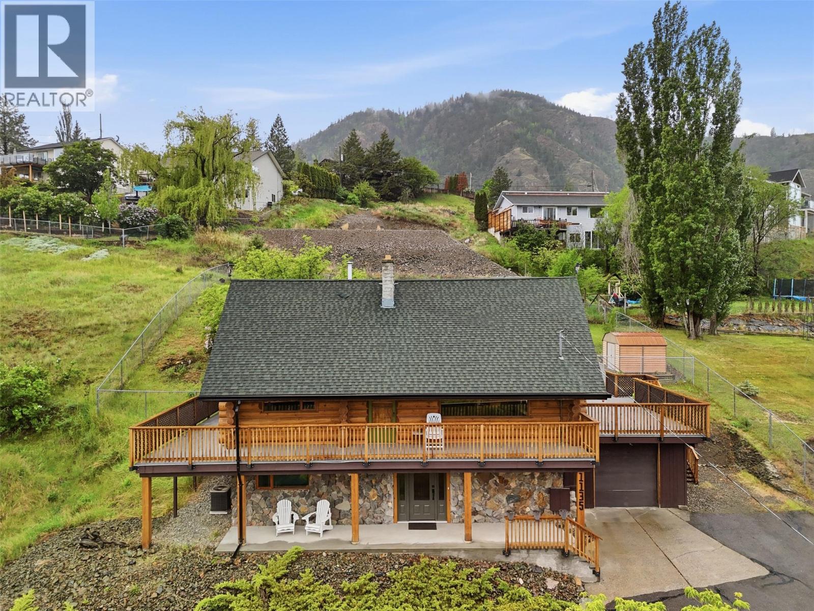 MLS® listing #29773222 for sale located at 1135 CLEARVIEW Drive