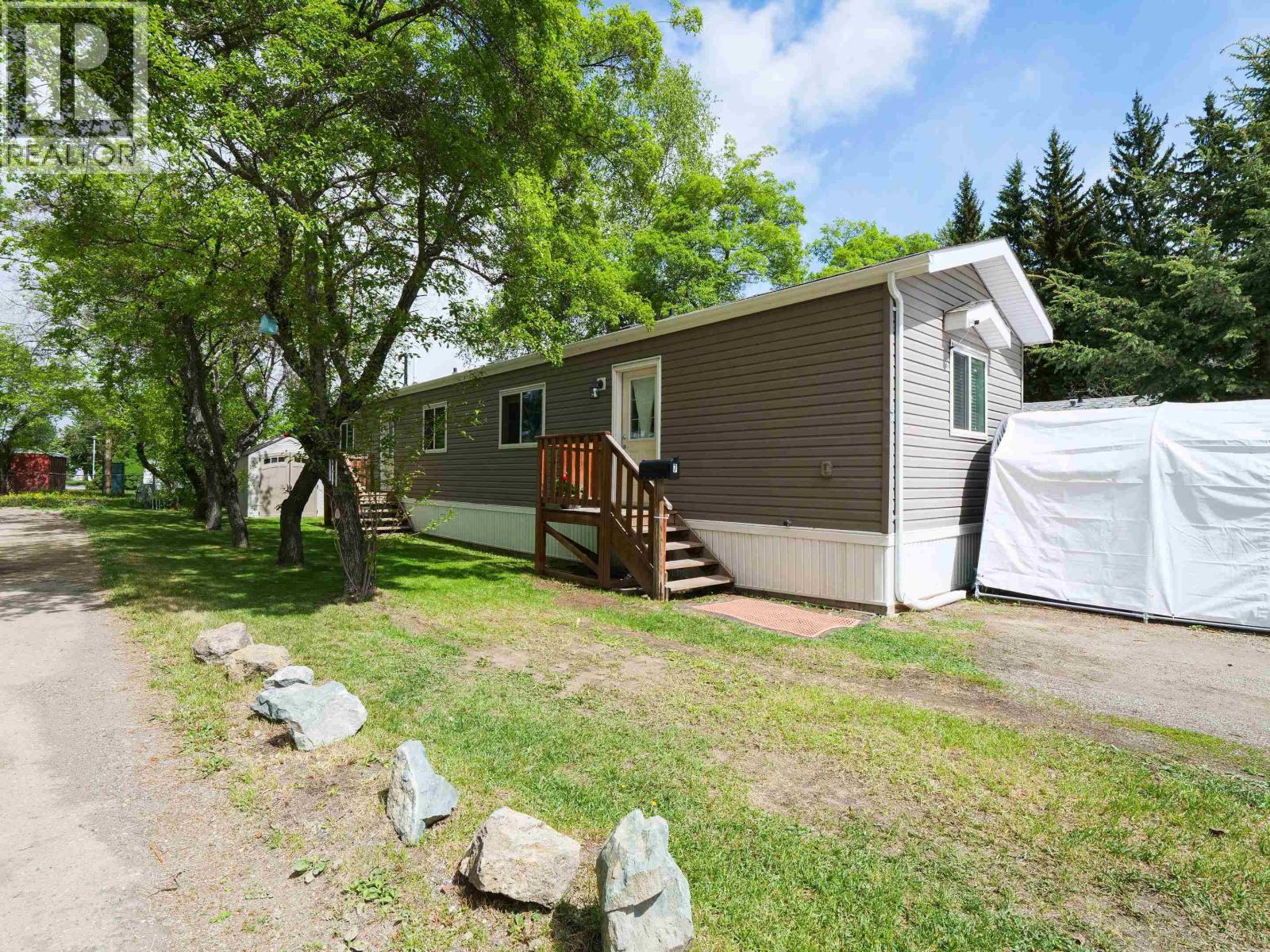 MLS® listing #29774313 for sale located at 7 654 NORTH FRASER DRIVE