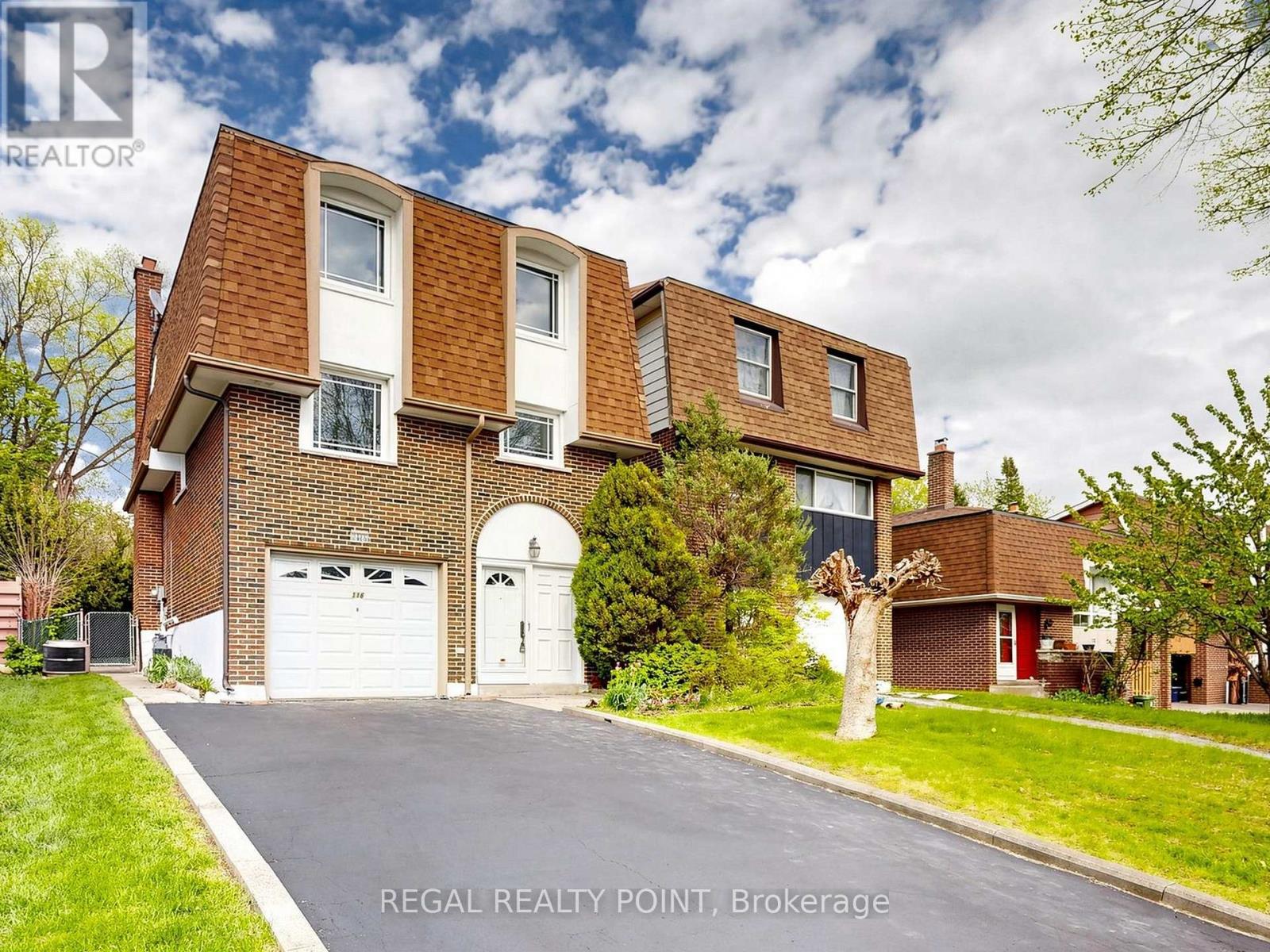 MLS® listing #29774779 for sale located at 116 LOGANBERRY CRESCENT