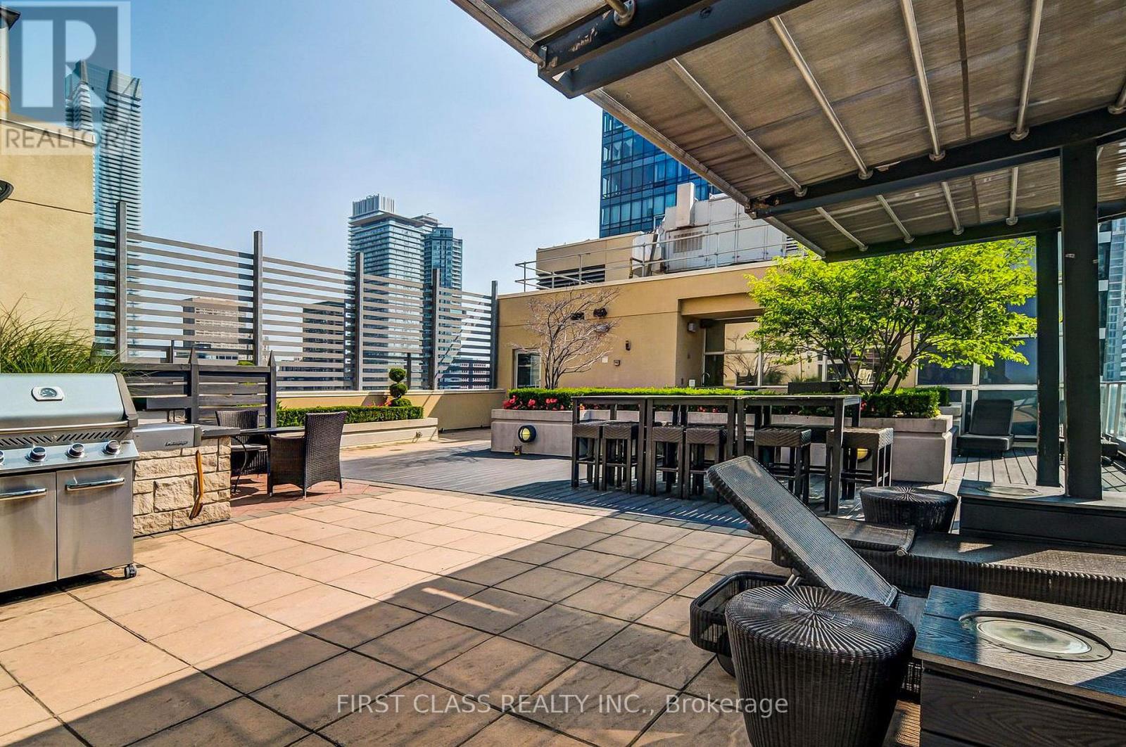 MLS® listing #29774783 for sale located at 604 - 11 ST JOSEPH STREET
