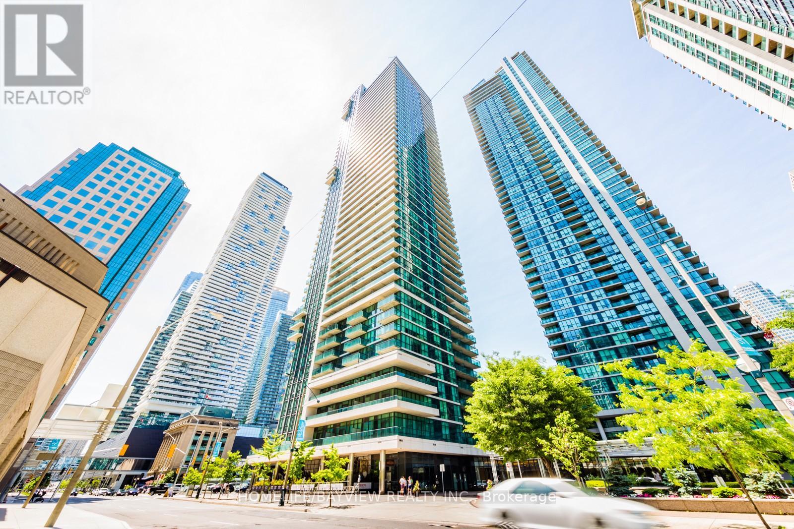 MLS® listing #29774785 for sale located at 3506 - 33 BAY STREET