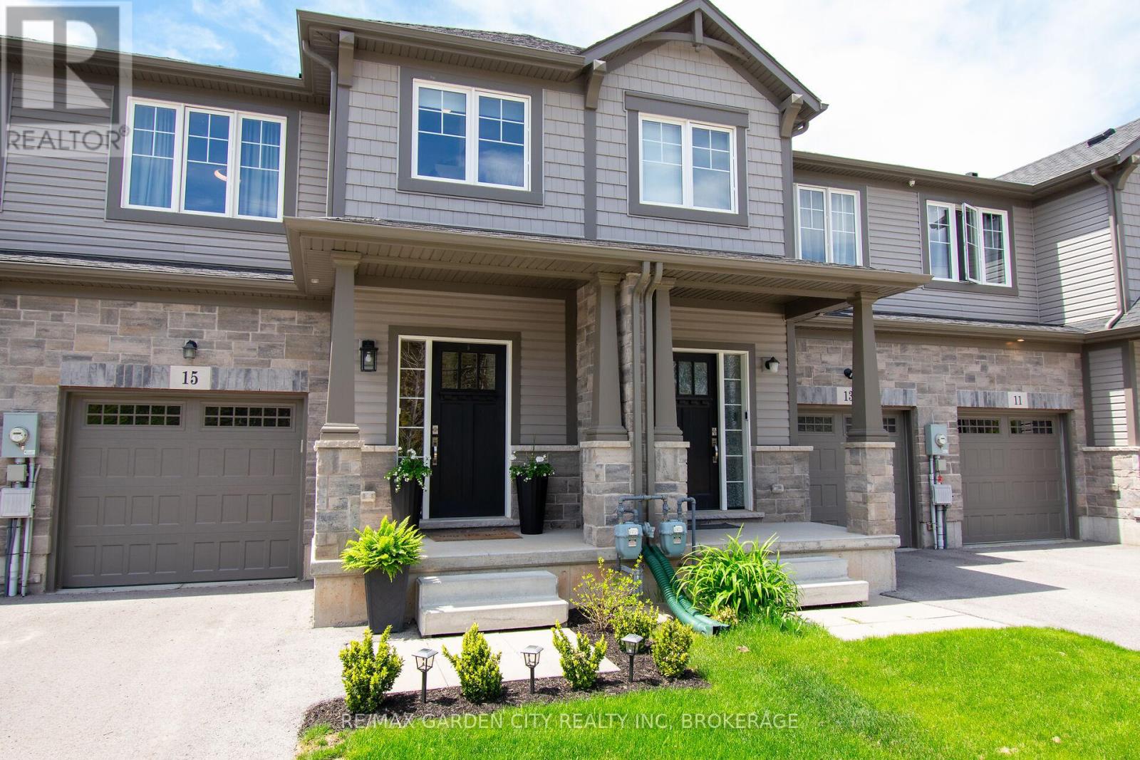 MLS® listing #29775430 for sale located at 15 LYMBURNER STREET