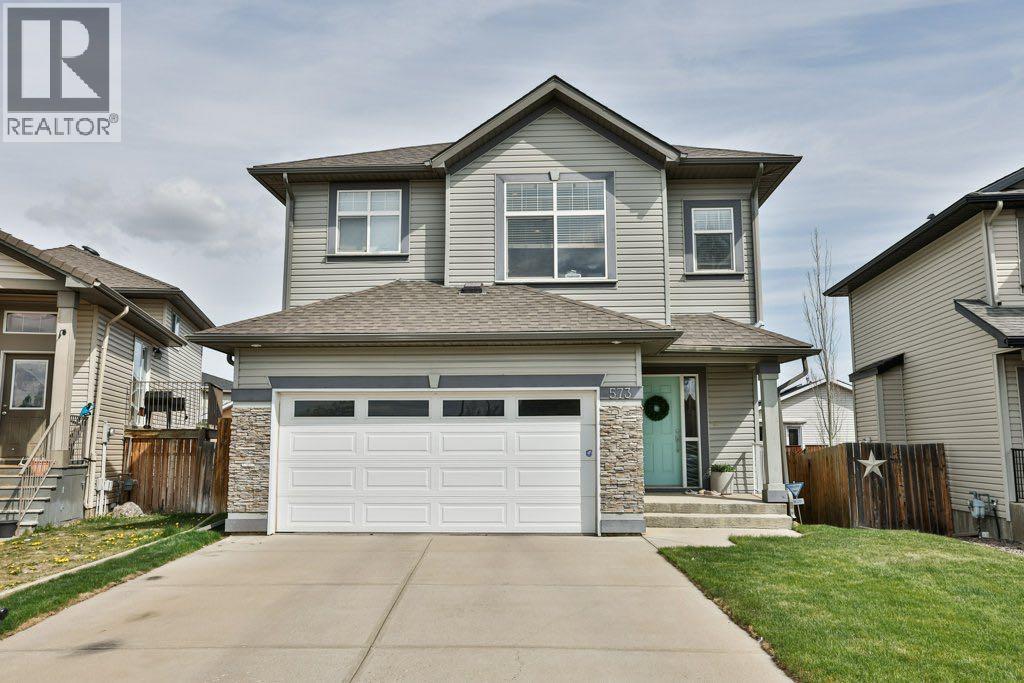 MLS® listing #29776298 for sale located at 573 Squamish Lane W