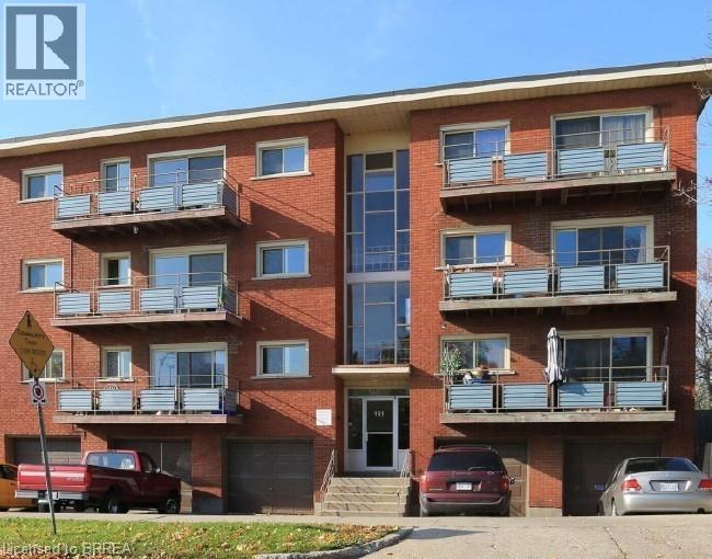 MLS® listing #29778589 for sale located at 151 SIEBERT Avenue