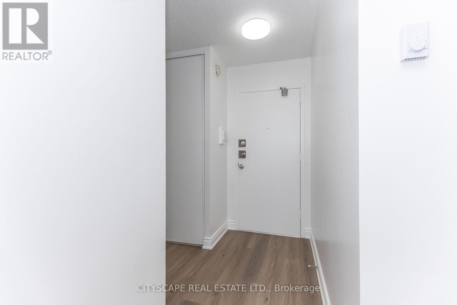 MLS® listing #29779020 for sale located at 1005 - 940 CALEDONIA ROAD