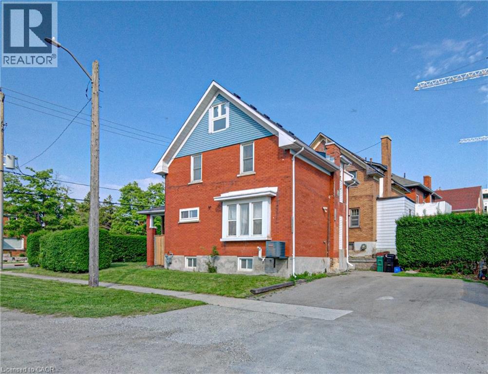 MLS® listing #29780256 for sale located at 281 COURTLAND Avenue E
