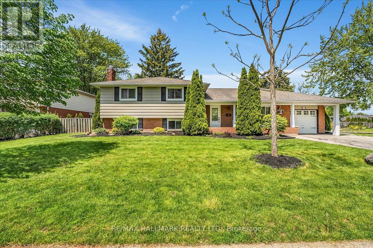 MLS® listing #29781653 for sale located at 370 DUNLOP CRESCENT