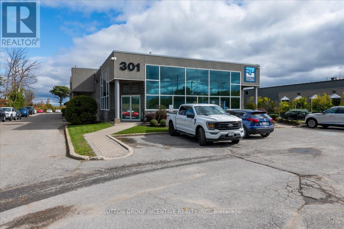 MLS® listing #29781778 for sale located at 11 - 47 HARLEY COURT