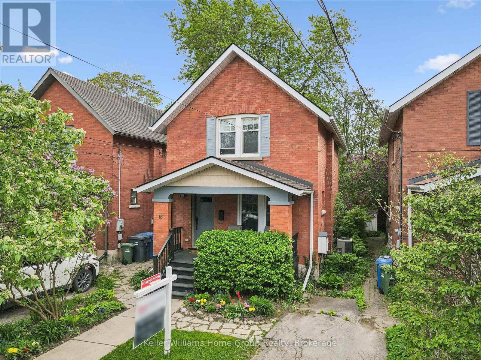 MLS® listing #29782245 for sale located at 16 GLASGOW STREET N
