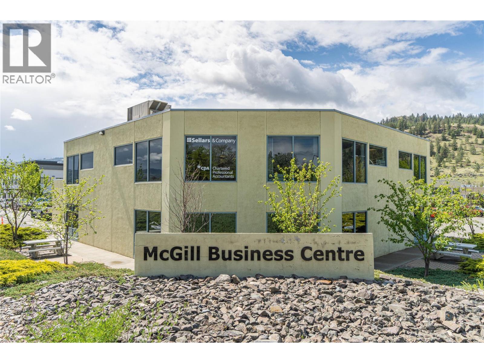 MLS® listing #29782436 for sale located at 1383 McGill Road Unit# 102