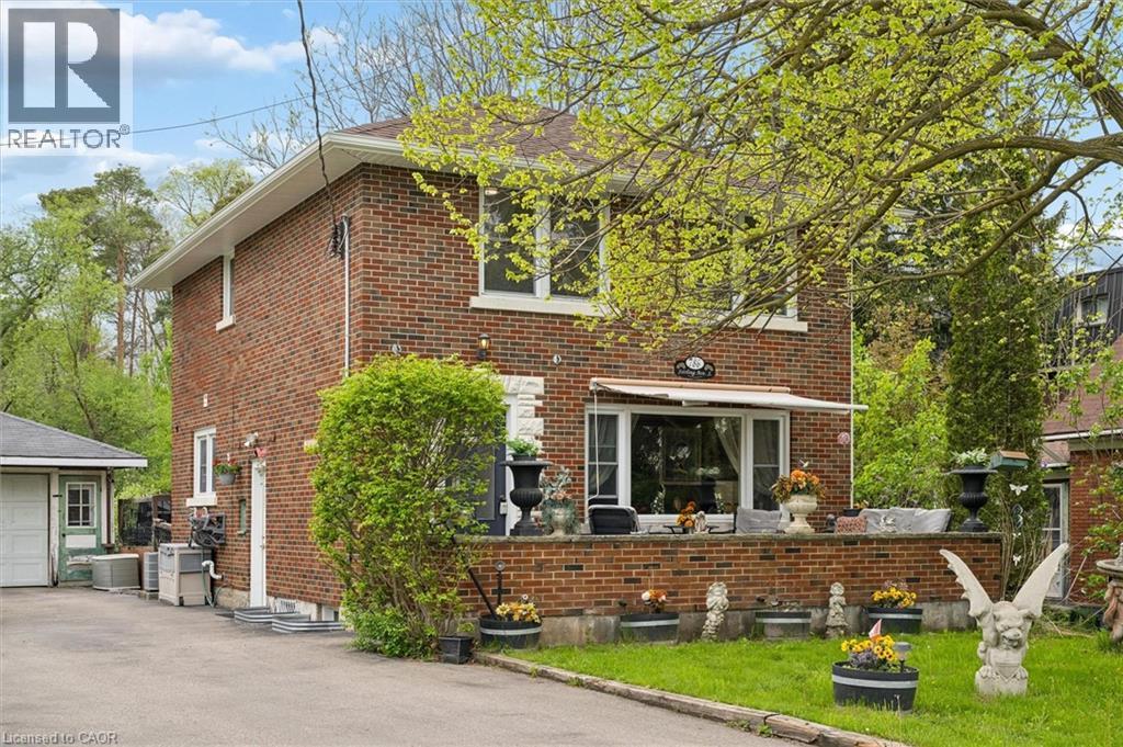 MLS® listing #29785061 for sale located at 786 S STIRLING Avenue S
