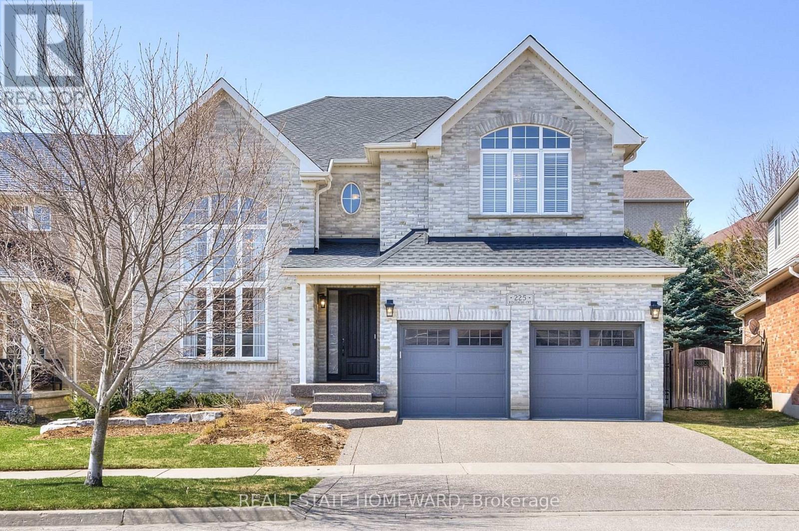 MLS® listing #29787946 for sale located at 225 RIDGEMERE COURT