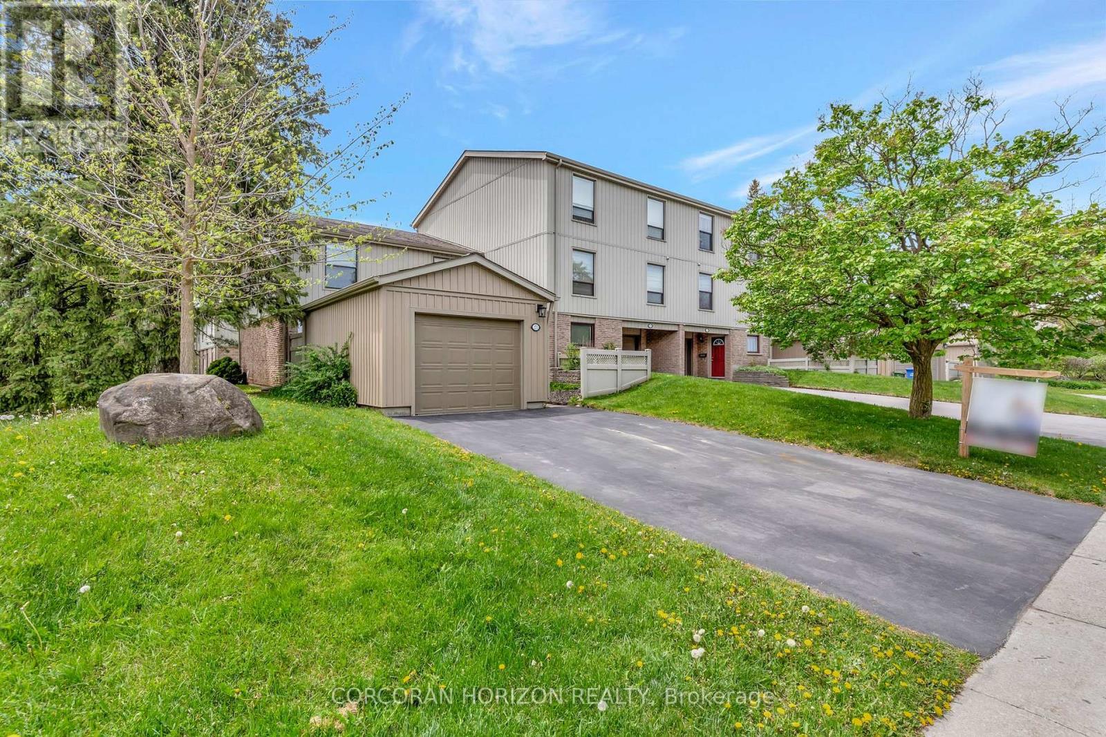 MLS® listing #29788046 for sale located at 175 JANEFIELD AVENUE
