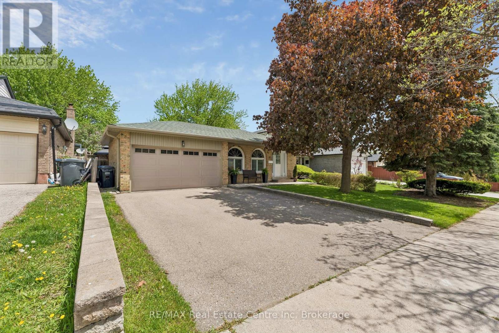 MLS® listing #29788849 for sale located at 14 MASSEY STREET
