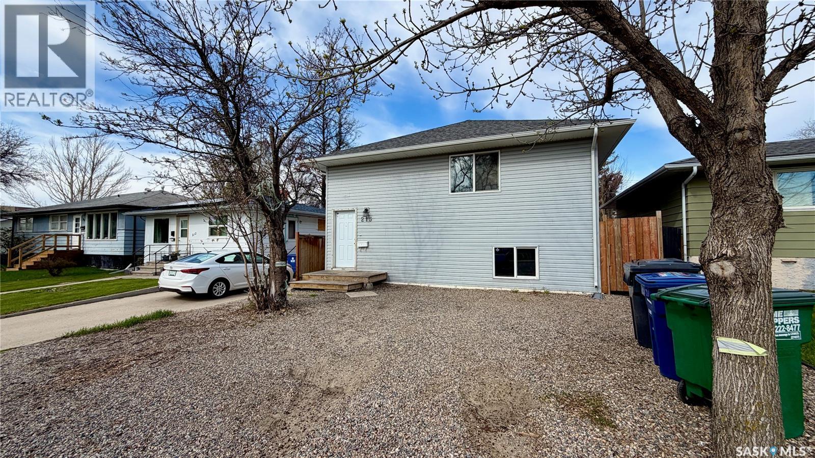 MLS® listing #29788971 for sale located at 215 V AVENUE N