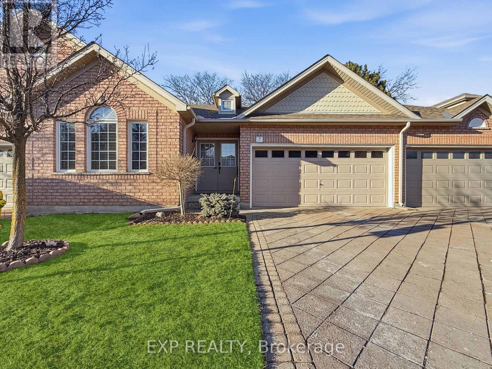 MLS® listing #29788976 for sale located at 7 - 638 WHARNCLIFFE ROAD S
