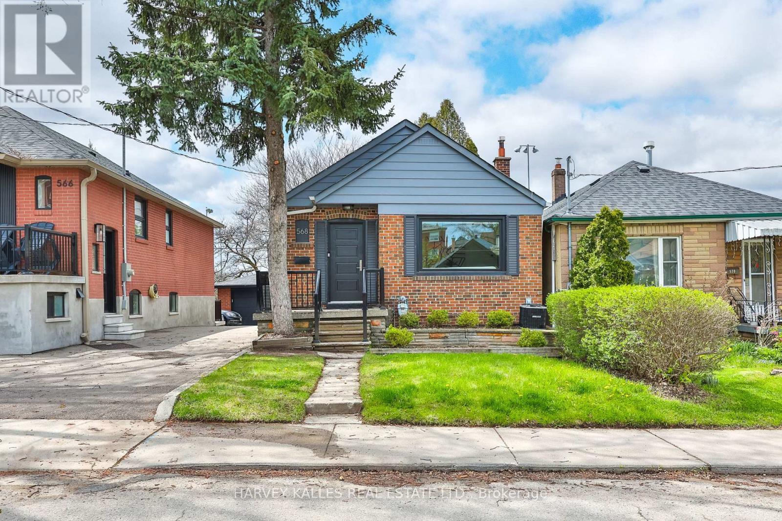 MLS® listing #29790330 for sale located at 568 NORTHCLIFFE BOULEVARD