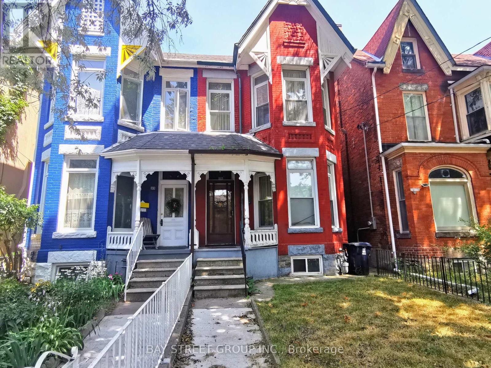 MLS® listing #29790332 for sale located at 35 BORDEN STREET