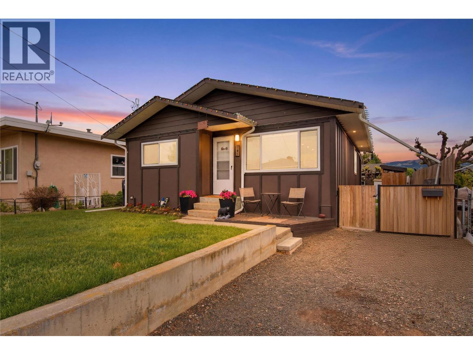 MLS® listing #29790398 for sale located at 363 Willow Street