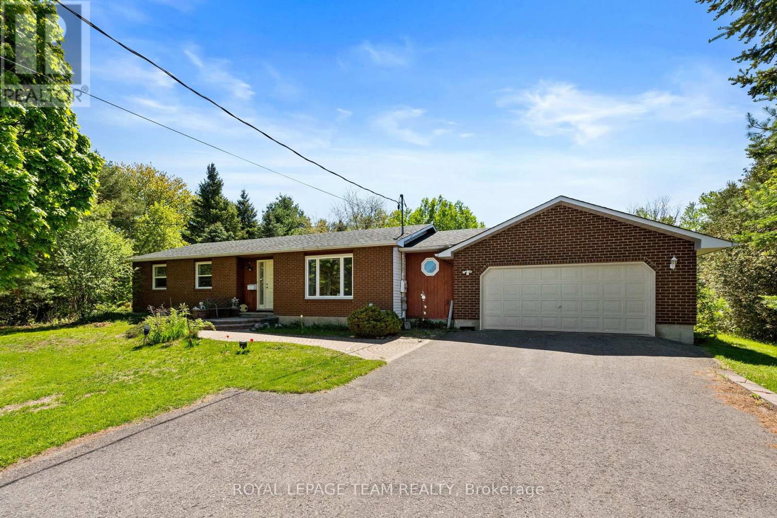 MLS® listing #29795837 for sale located at 3383 ELIZABETH STREET