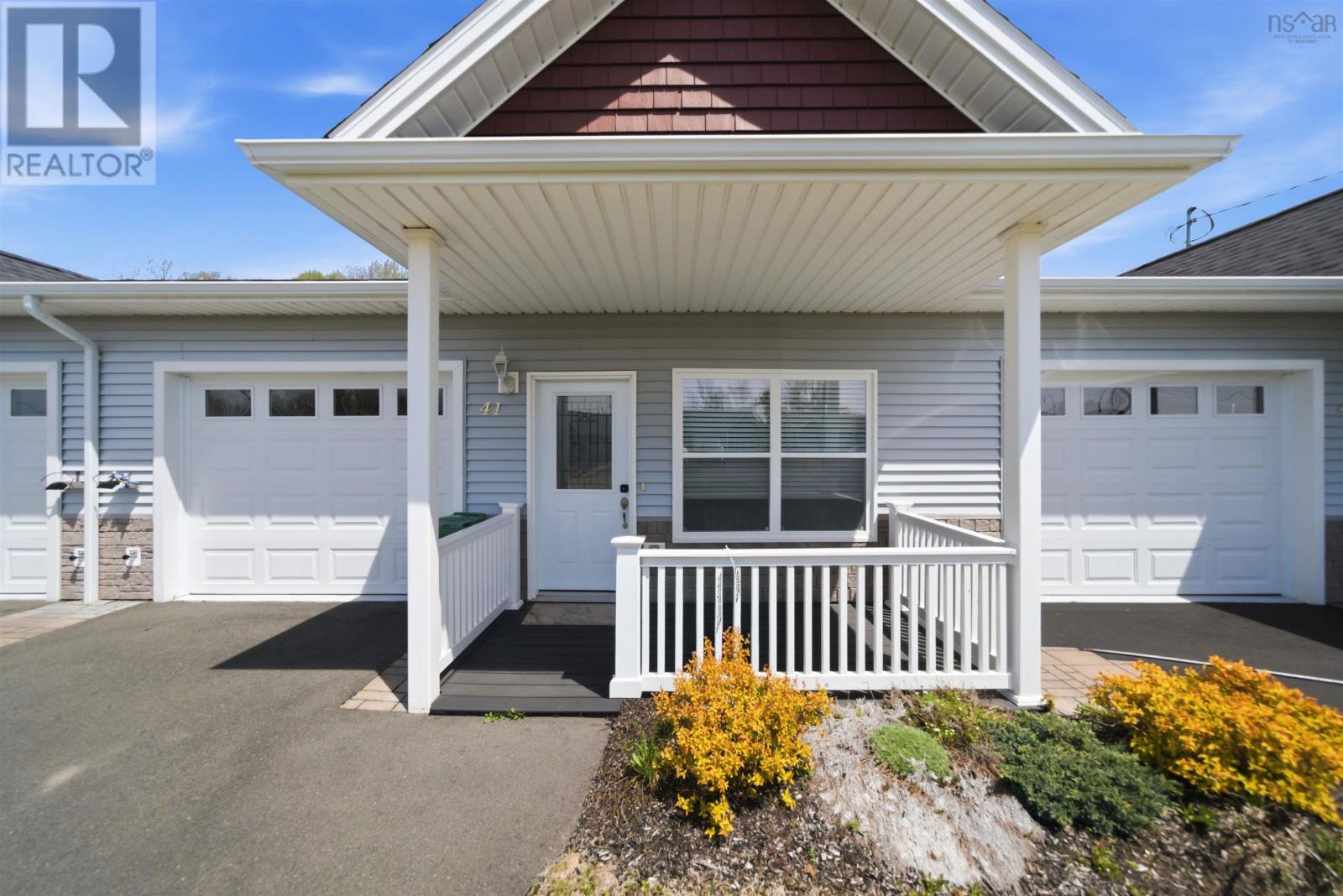 MLS® listing #29795914 for sale located at 41 covington Place