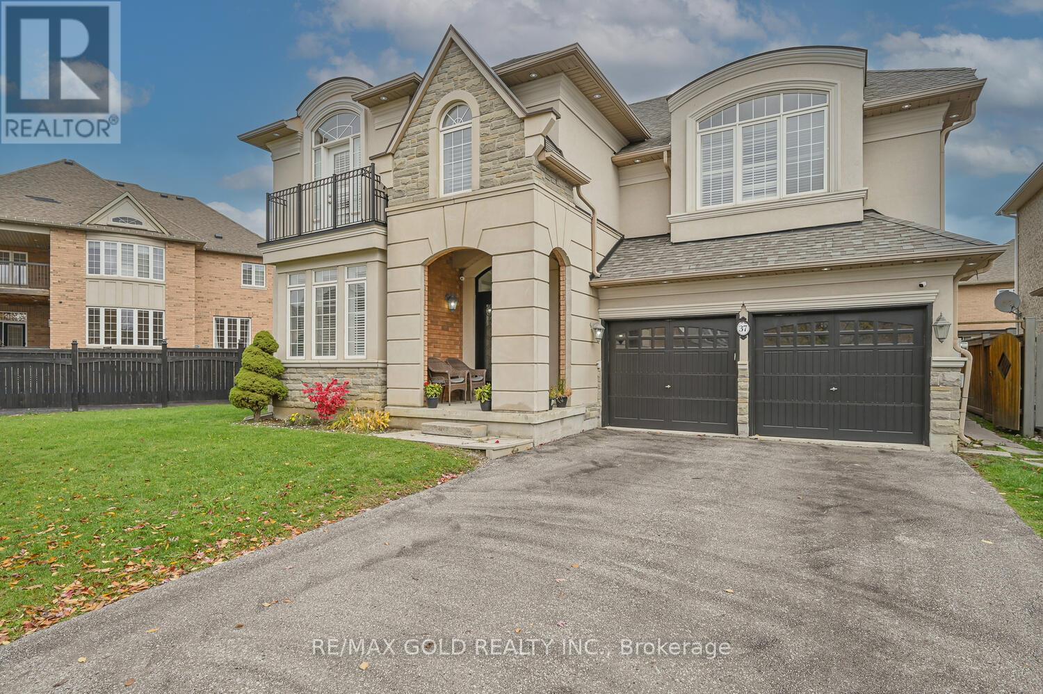 MLS® listing #29796037 for sale located at 37 SCOTCHMERE CRESCENT